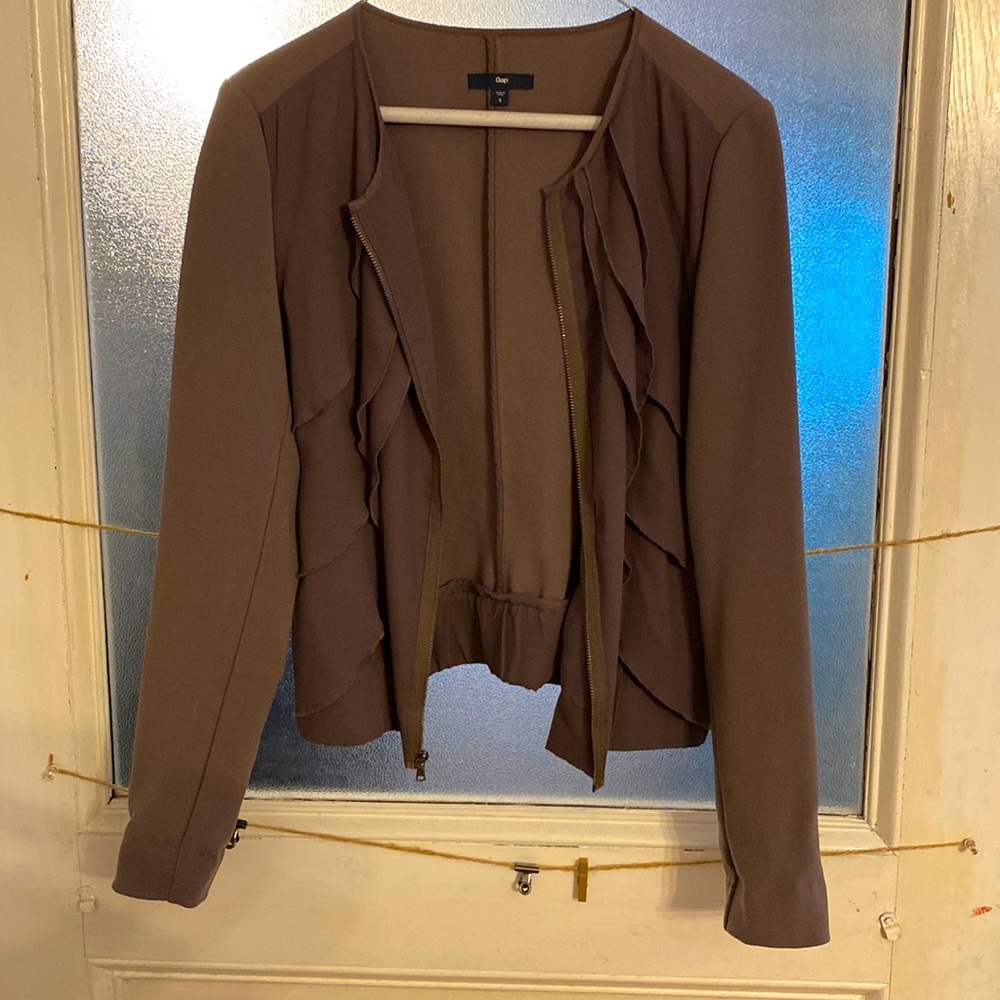 Gray zipper jacket